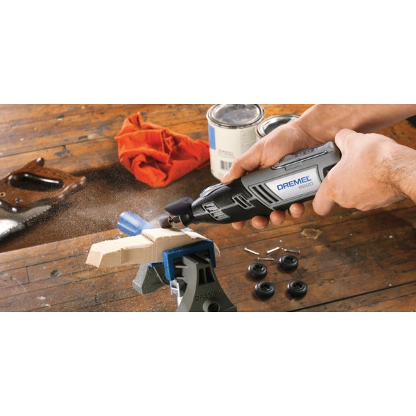 How to attach multichuck to Dremel 8220 rechargeable drill? 